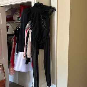 Weissman child medium jazz/contemporary costume